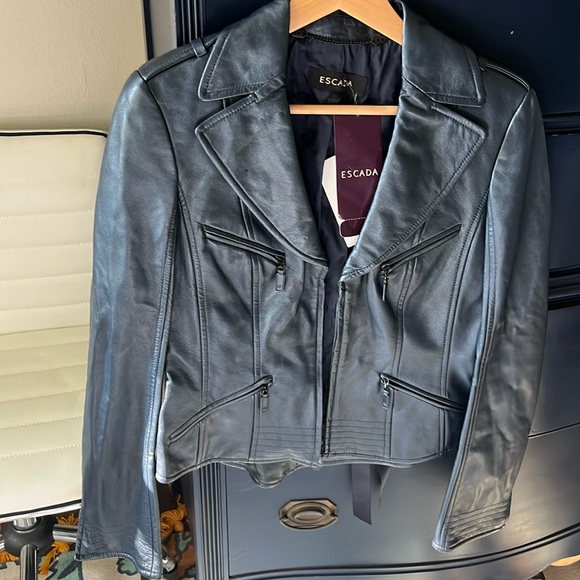 Gorgeous NWT Escada Napa leather jacket Small - Picture 3 of 8